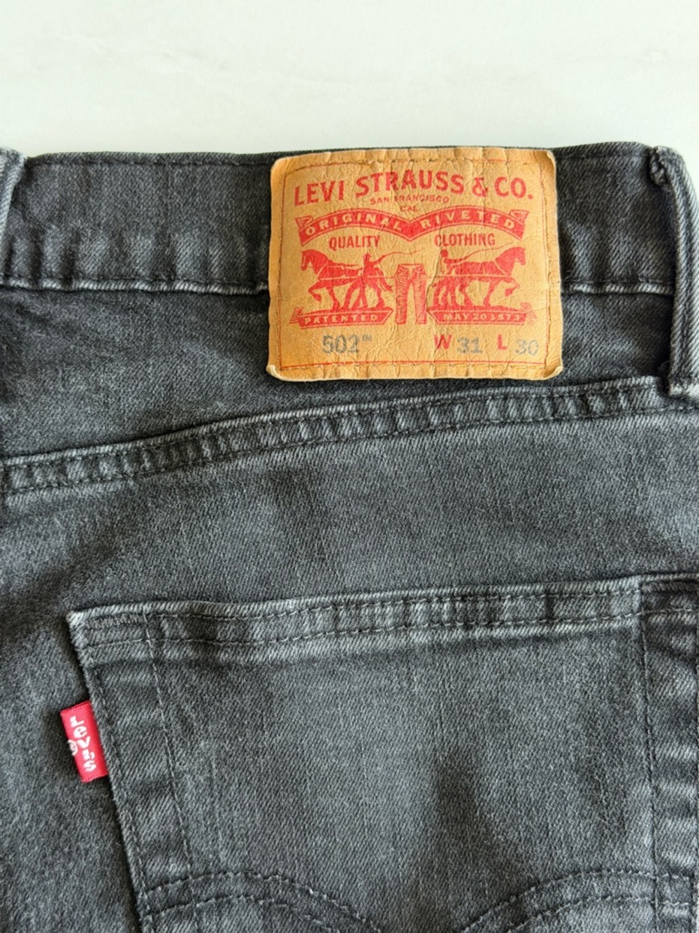 Levi’s 502 Black Jeans Mens 31x30 Tapered Fit Stretch Denim Dark Wash Casual - Picture 9 of 11